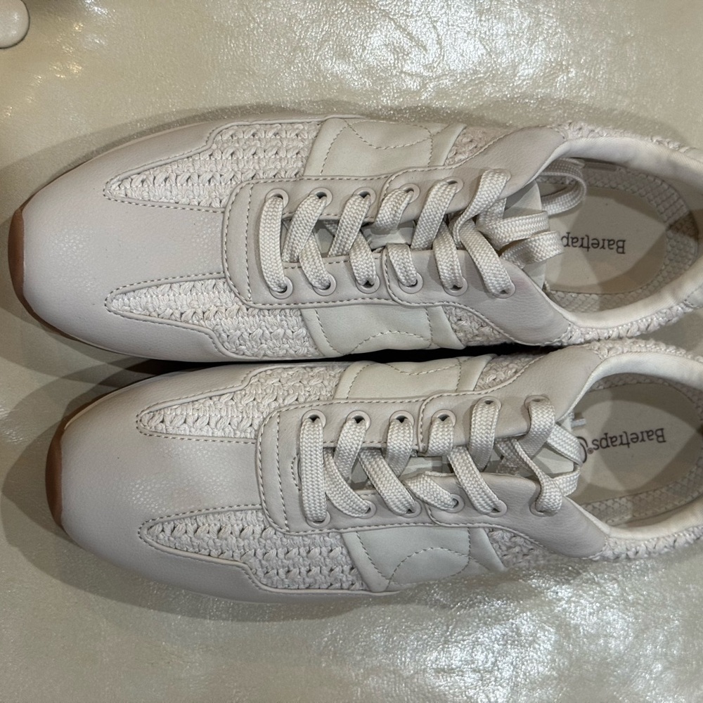 Baretraps Women’s Sz. 10 Med